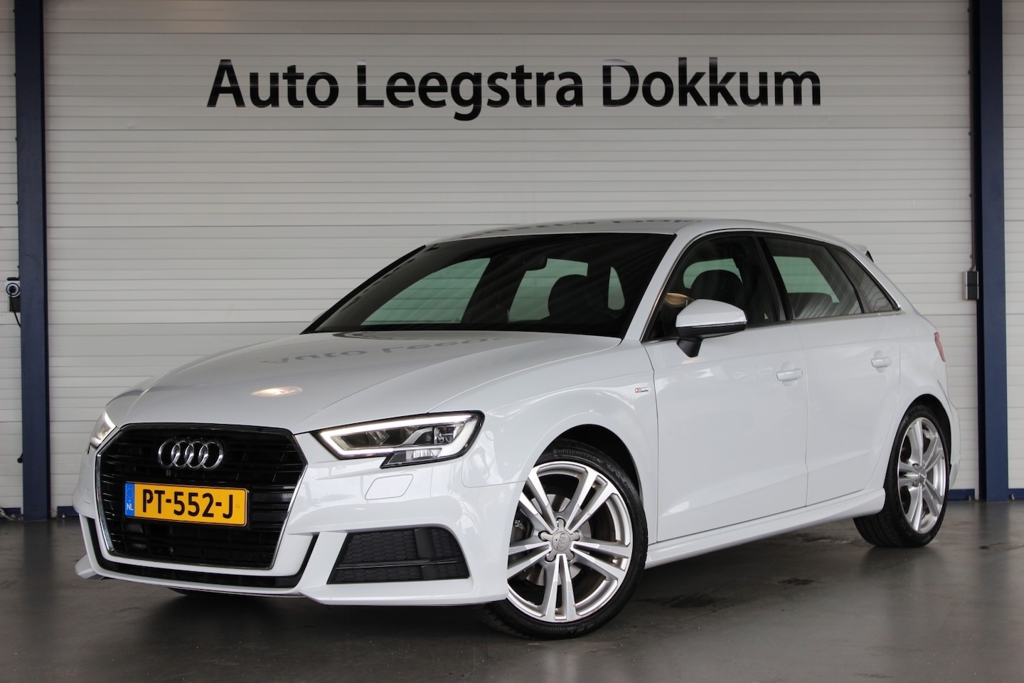 Audi A3 Sportback - 1.5 TFSI CoD S-Line Edition LED | Navi | Clima | 18" LMV | Cruise | Halfleder | PDC | Spor - AutoWereld.nl