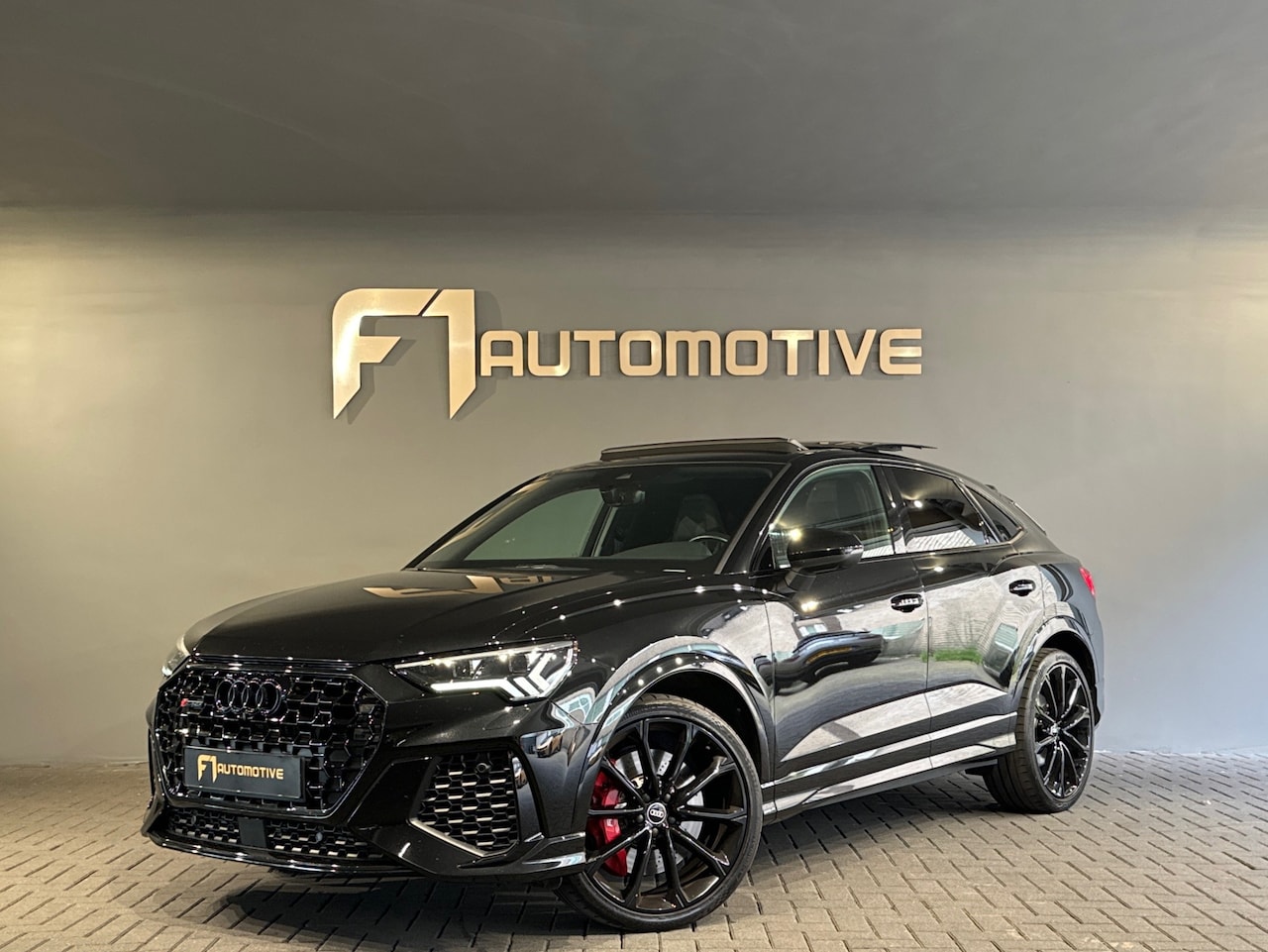 Audi RSQ3 Sportback - 2.5 TFSI Quattro Pano|B&O|Keyless|Memory - AutoWereld.nl