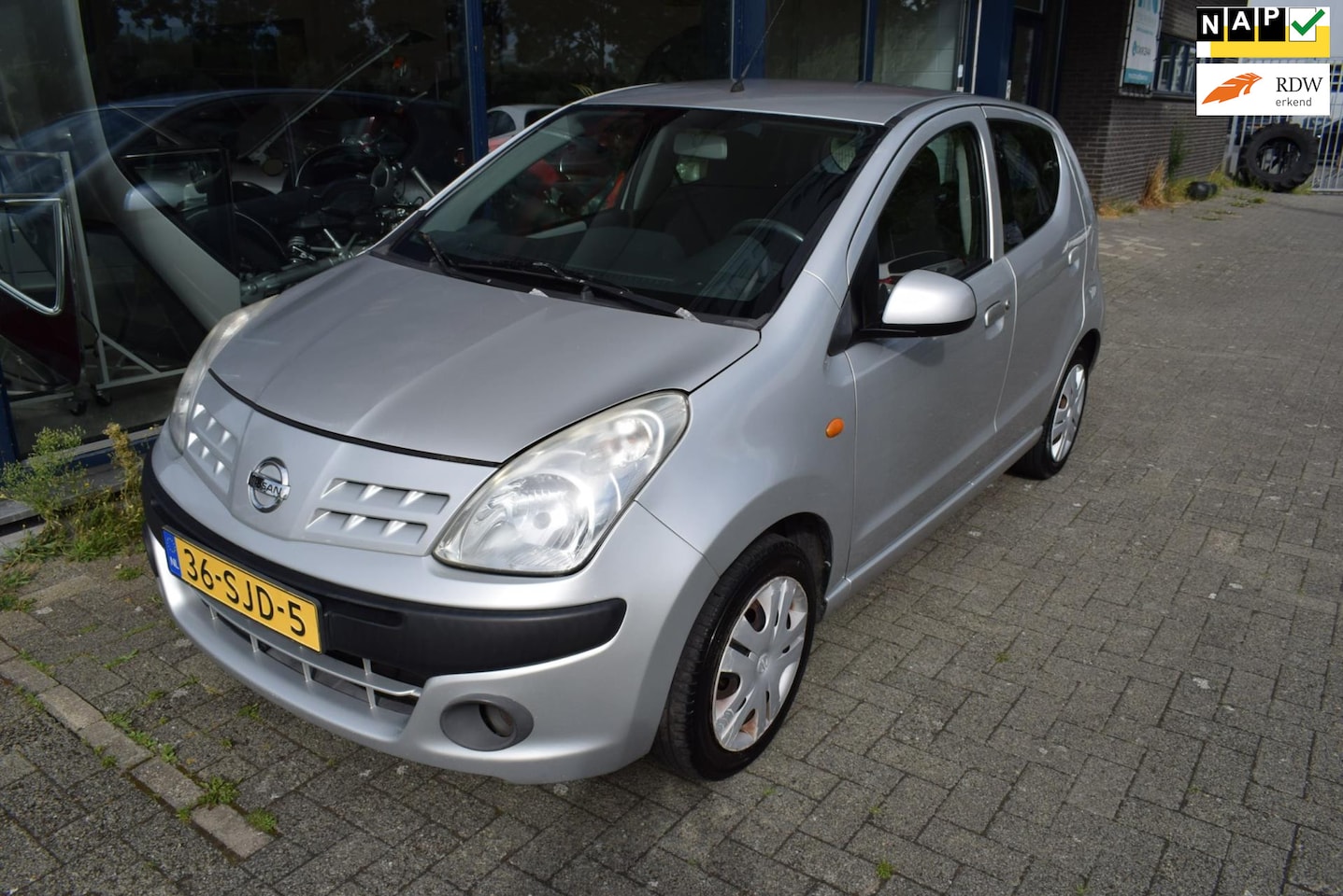 Nissan Pixo - 1.0 Look airco - AutoWereld.nl