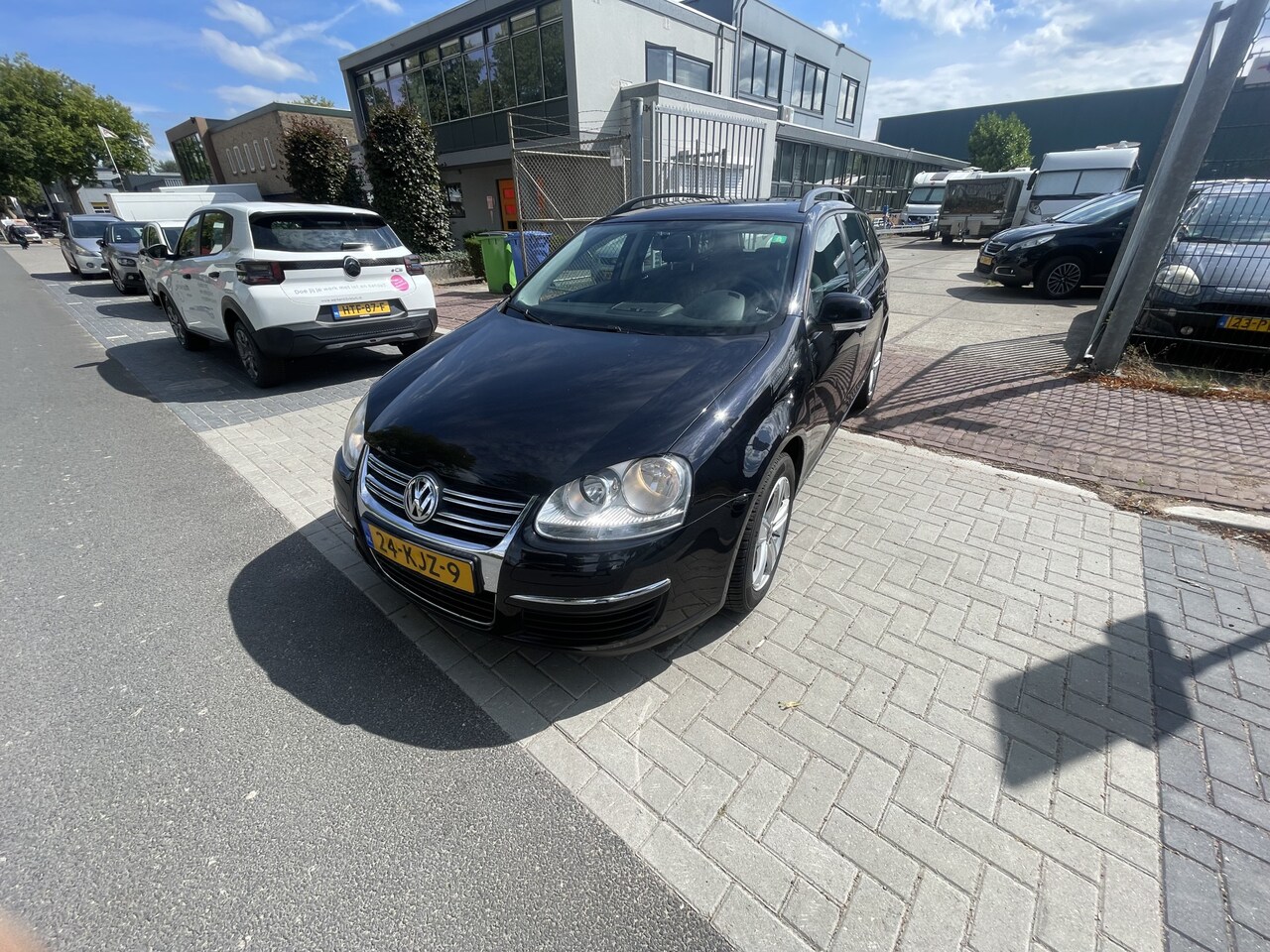 Volkswagen Golf Variant - 1.4 TSI Trendline Frisse golf mooie staat nw apk sportvelg airco alles werkt naar behoren - AutoWereld.nl