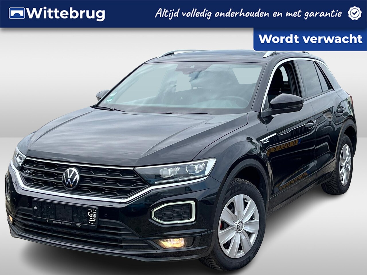Volkswagen T-Roc - 1.5 TSI 150pk DSG R-Line / Panorama dak / R-line Exterieur & Interieur / Virtual Cockpit / - AutoWereld.nl
