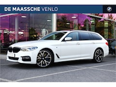 BMW 5-serie Touring - 540i xDrive High Executive M Sport Automaat / Panoramadak / Trekhaak / Head-up Display / P