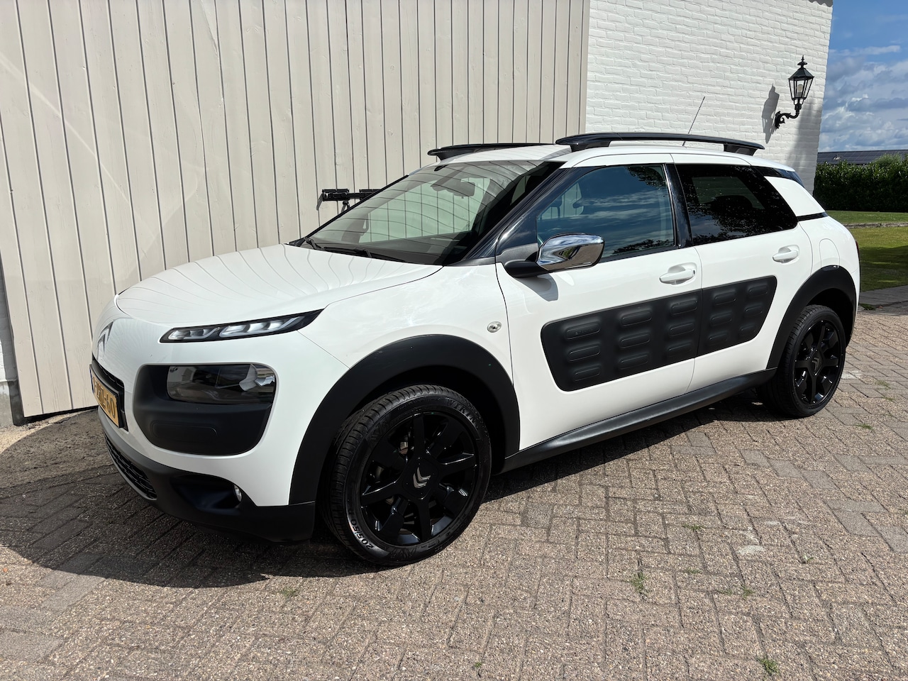 Citroën C4 Cactus - 1.2 e-VTi Shine Automaat, ECC Airco, 2e eigenaar! - AutoWereld.nl