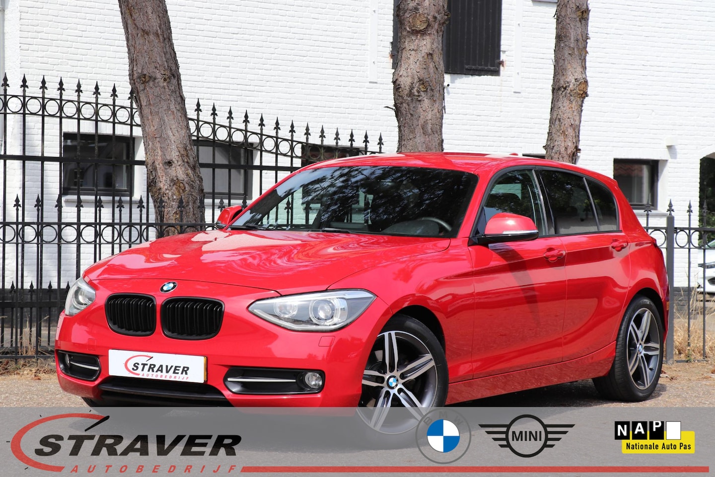 BMW 1-serie - 116i Business |Sport-line |Navigatie |17" - AutoWereld.nl