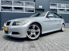 BMW 3-serie Touring - 318i *CARPLAY*CRUISE*ZEER NETJES