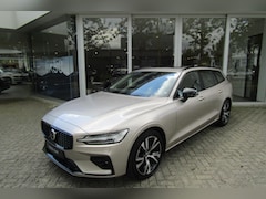 Volvo V60 - B3 GEARTR. PLUS/DARK | 360 GR. CAMERA | HARMAN KARDON