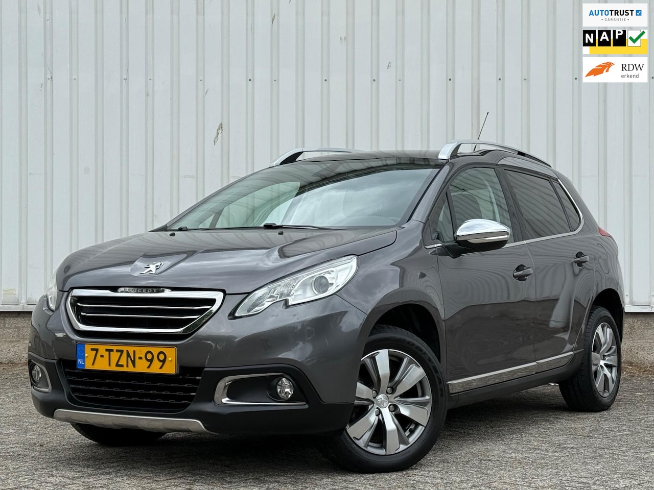 Peugeot 2008 - 1.2 VTi Allure Pack Premium Plus Trekhaak,Climate,Navi,Pano,Cruise,PDC,N.A.P!Apk tot 15-07 - AutoWereld.nl