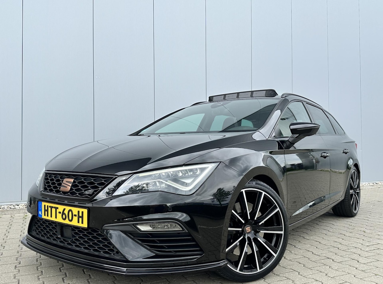 SEAT Leon ST - CUPRA 2.0 TSI 300PK 4DRIVE 2019 PANO VIRTUAL - AutoWereld.nl