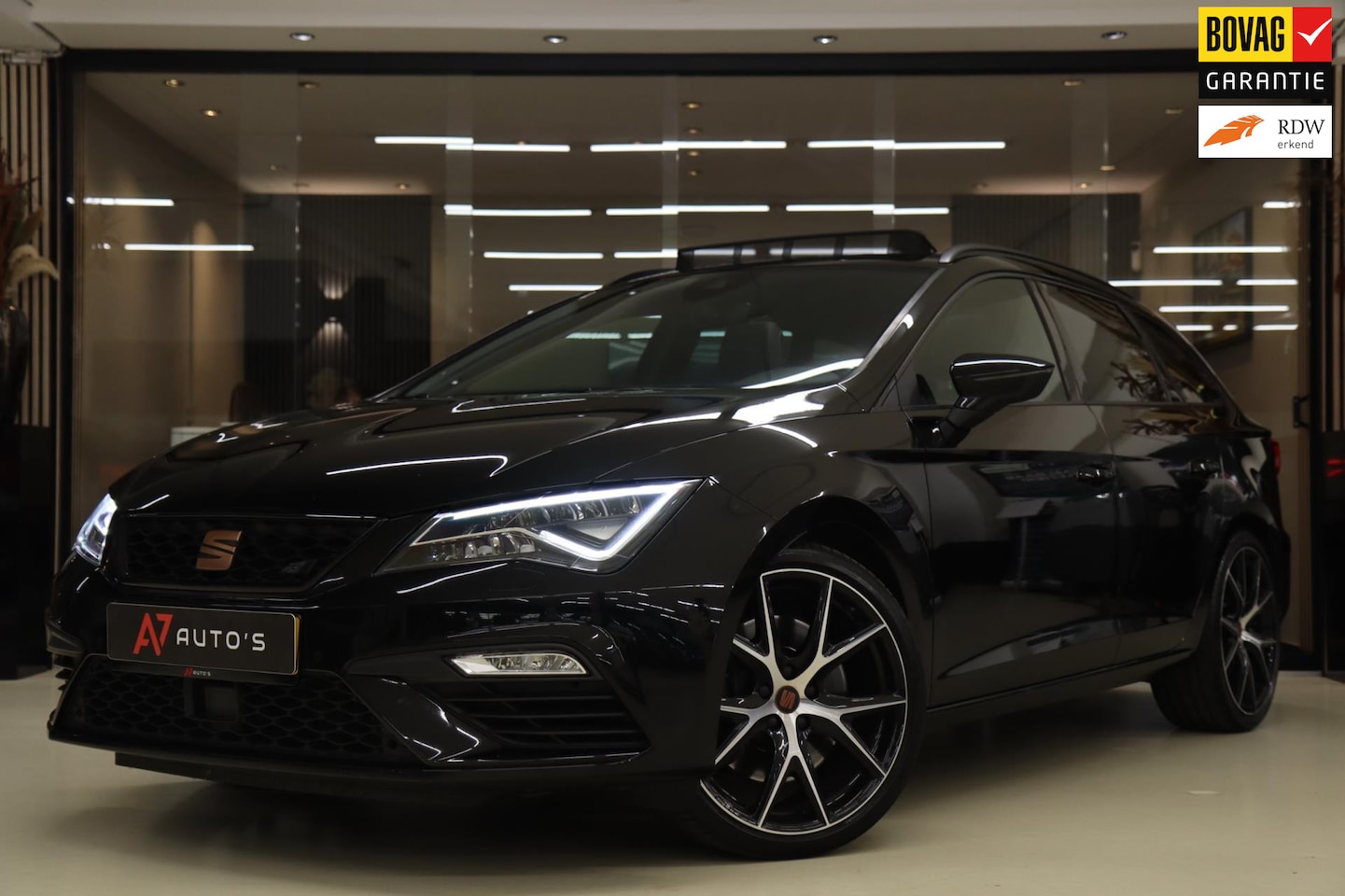 SEAT Leon ST - 2.0 TSI 4DRIVE CUPRA /CARPLAY/CAM/PANO/STOELV/BOMVOLL - AutoWereld.nl