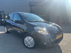 Renault Clio - 1.5 dCi Gereserveerd Reserve
