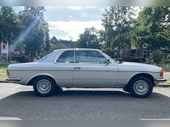 Mercedes-Benz 200-serie - 230c c123 w123