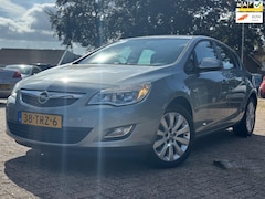 Opel Astra - 1.4 Turbo Business Edition NAVIGATIE AIRCO CRUISE CTRL