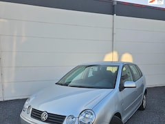 Volkswagen Polo - 1.4-16V Athene ZUINIGE AUTO