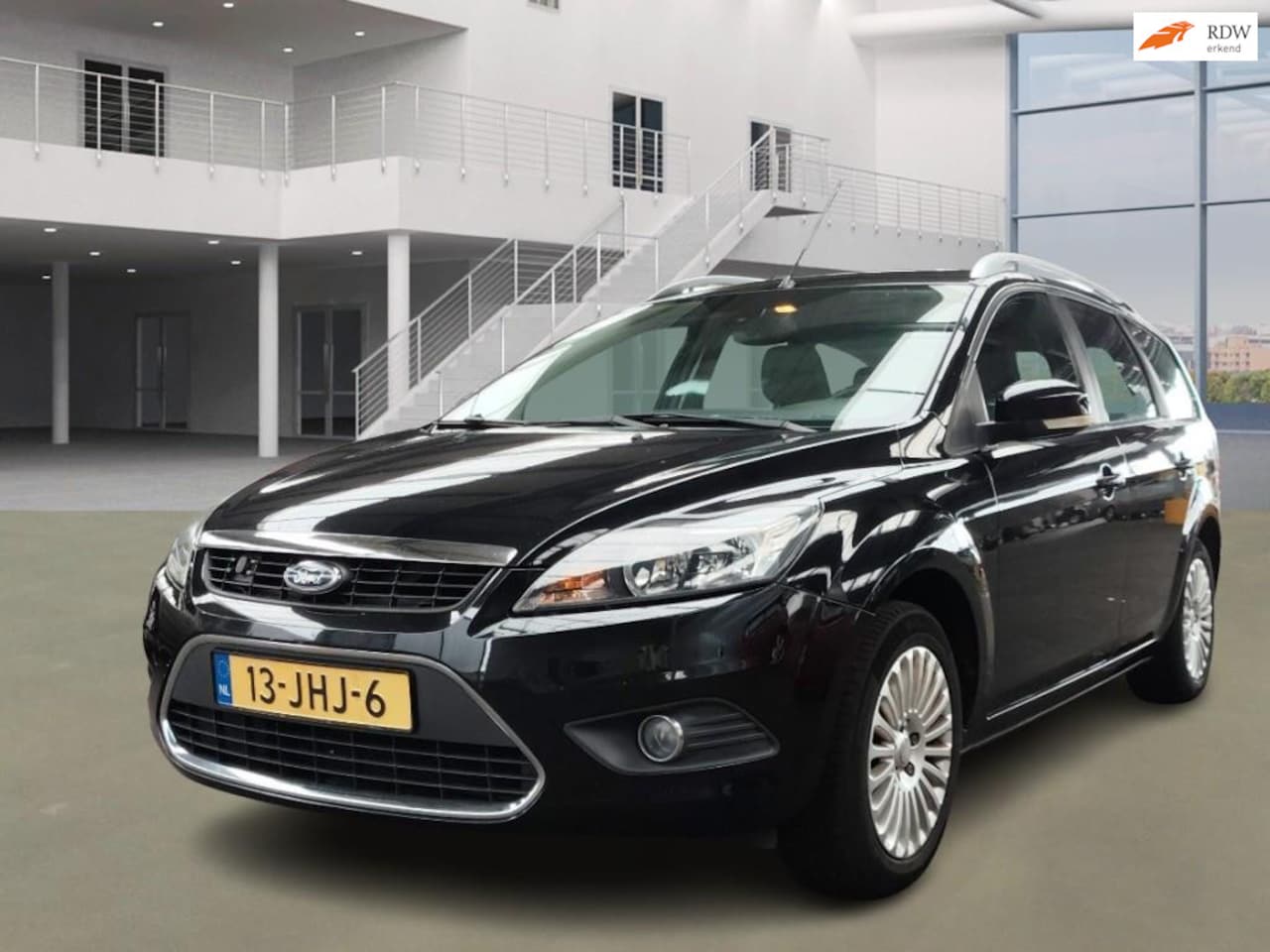 Ford Focus Wagon - 1.8 Titanium NAVI PSENSOR CRUISE TREKHAAK 2 X SLEUTELS - AutoWereld.nl