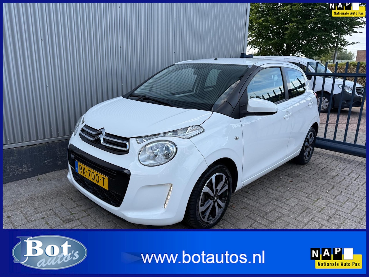 Citroën C1 - 1.0 e-VTi Shine / NAVIGATIE / CAMERA / AIRCO / BLUETOOTH / LMV / NEDERLANDSE AUTO / ELEK. - AutoWereld.nl