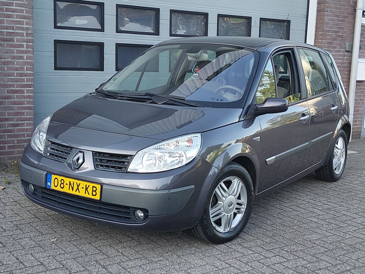 Renault Scénic - 2.0-16V Privilège Luxe 2004 AUTOMAAT NW APK Airco - AutoWereld.nl