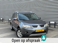Mitsubishi Outlander - 2.4 Inspire Special Edition (bj 2010) Airco/Trekhaak/Lmv