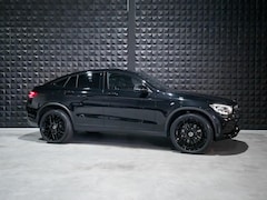 Mercedes-Benz GLC-klasse Coupé - 300e 4MATIC AMG | All Black | 21" | Sch.Dak | Memo | Priv | Ambiente Int. Verl. | Camera |