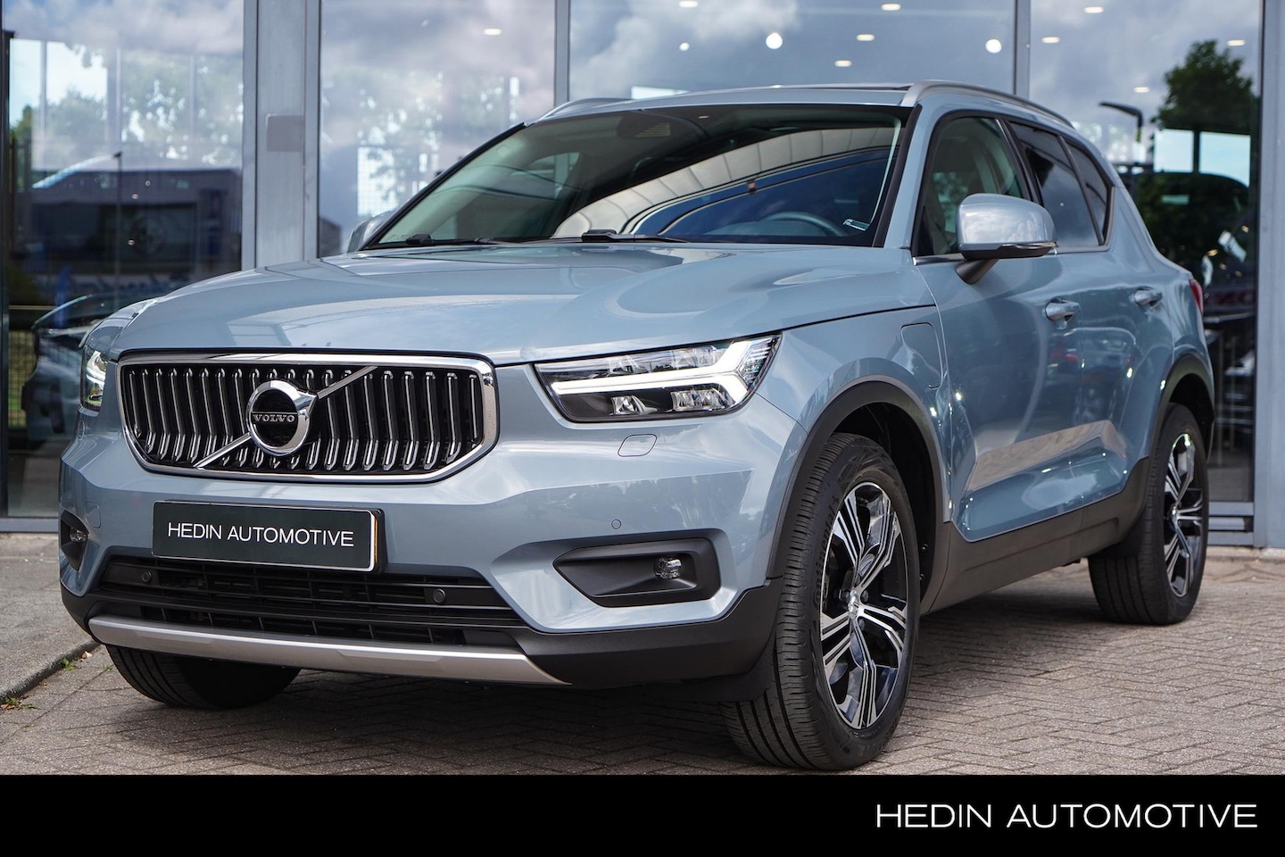 Volvo XC40 - 1.5 T4 Recharge Inscription Expression | 1800 kg trekgewicht | Automaat | Panoramadak elek - AutoWereld.nl