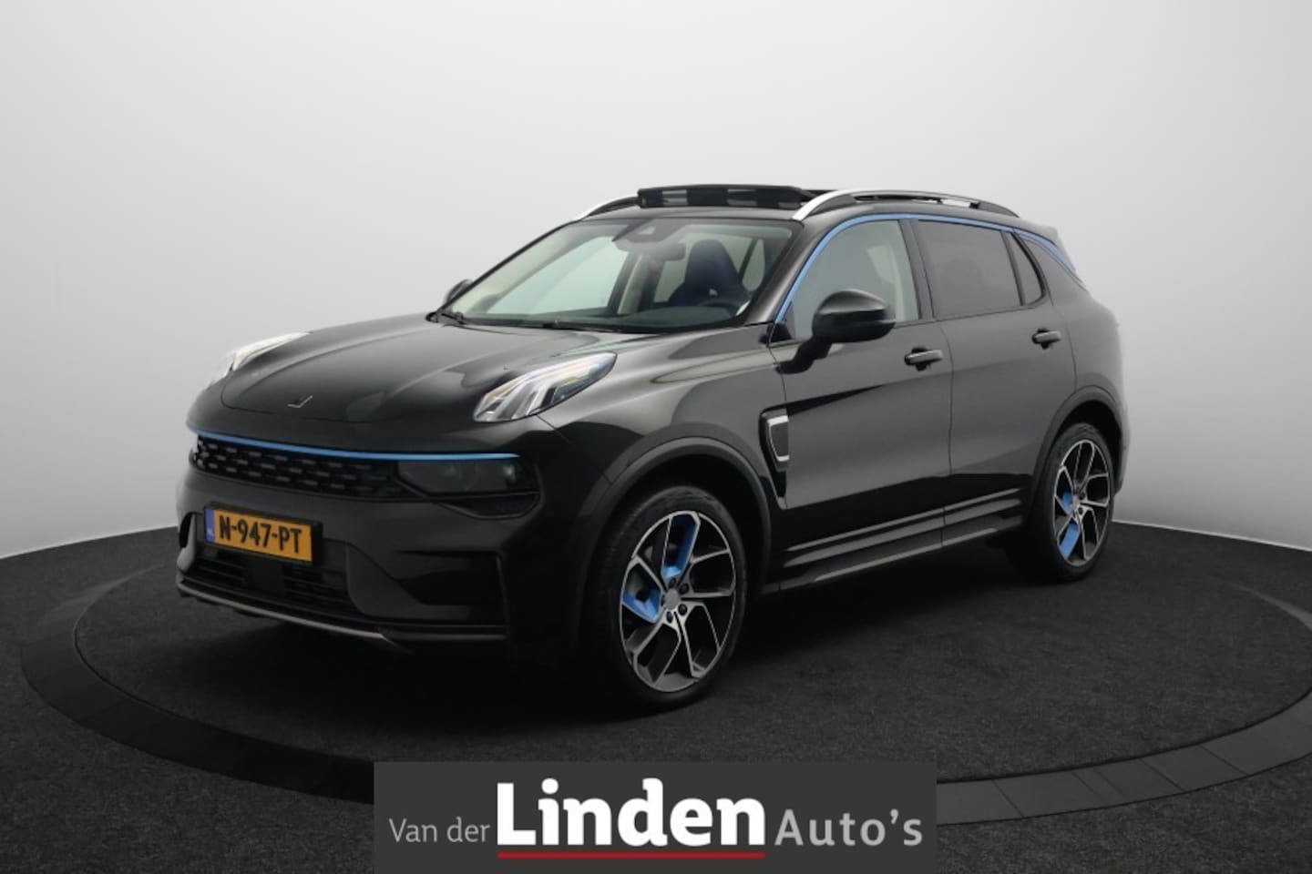 Lynk & Co 01 - 1.5 Plug-in Hybrid 261PK | Origineel NL | Camera | Panoramadak - AutoWereld.nl