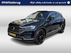 Volkswagen Touareg - 3.0 TSi eHybrid 4MOTION Elegance / PANO/ LEDER/ 381PK/ LUCHTVERING/ TREKHAAK ELEKTR./ STOE