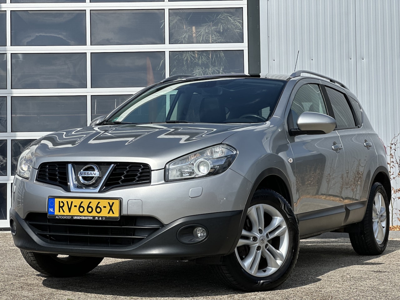Nissan Qashqai - 2.0 Tekna 4WD 140pk | Automaat | Achteruitrijcamera | Bi-Xenon | Lederen bekleding | Panor - AutoWereld.nl