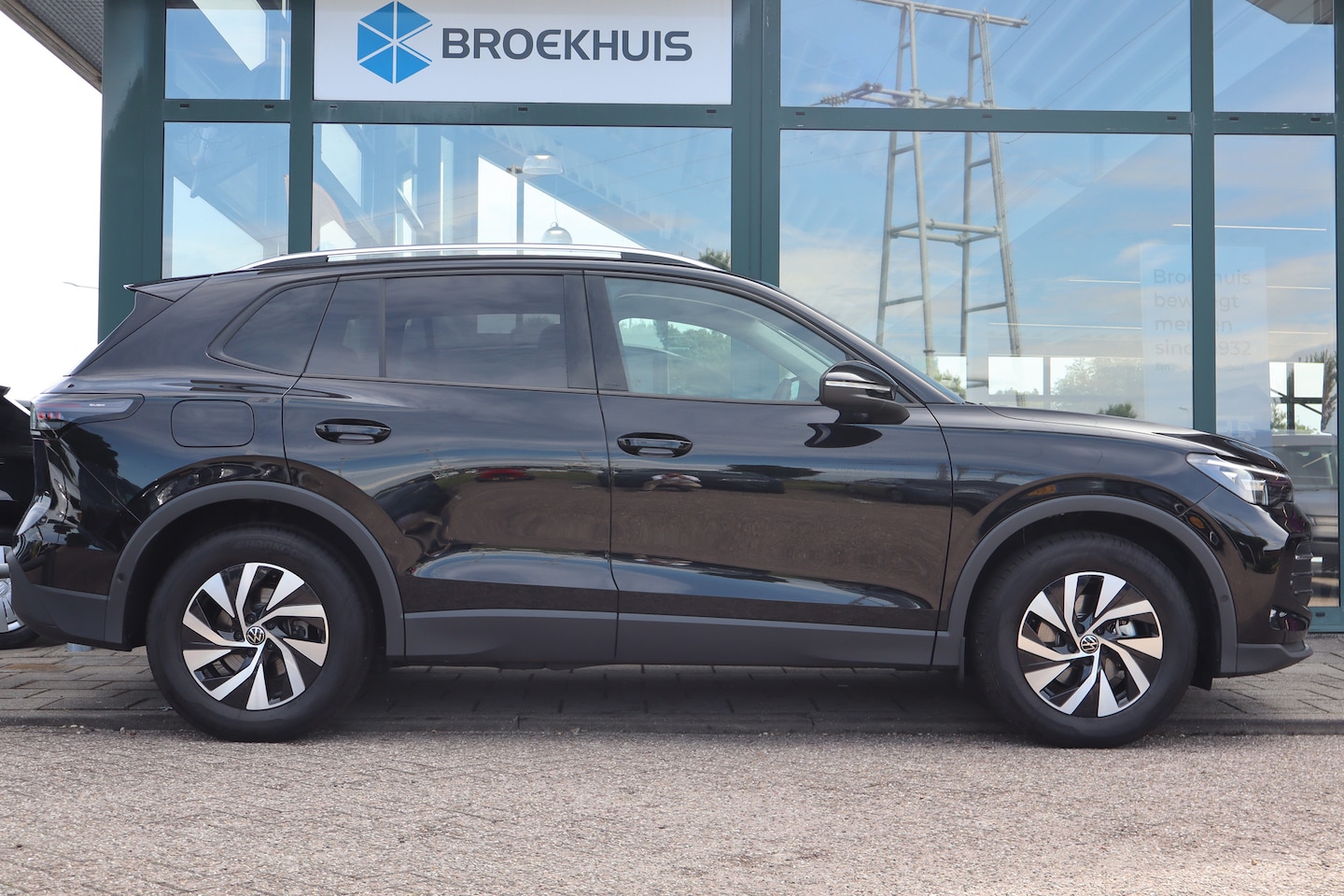 Volkswagen Tiguan - 1.5 eTSI Life Edition | Achteruitrijcamera | Apple Carplay/Android Auto|telefoonintegratie - AutoWereld.nl