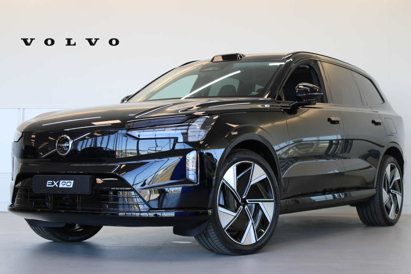 Volvo EX90 - Twin Motor 408PK Ultra Full Option!! | Luchtvering | B&W Audio | Pilot Assist | Trekhaak - AutoWereld.nl