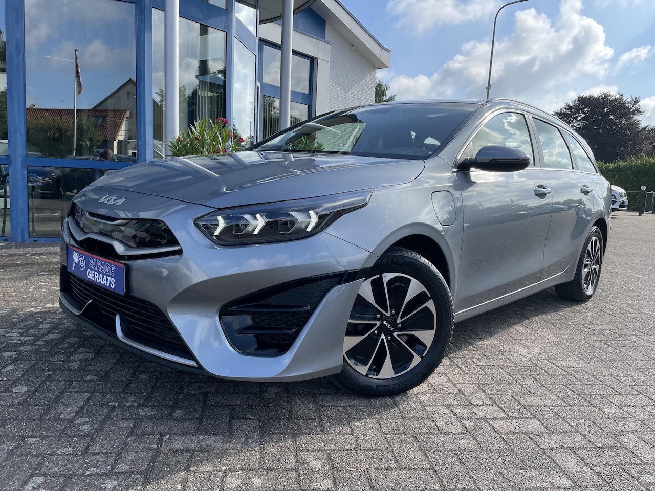 Kia Cee'd Sportswagon - Ceed 1.6 GDI PHEV DynamicLine | Dealer onderhouden, 1e eigenaar, Navigatie, LED, Parkeerse - AutoWereld.nl