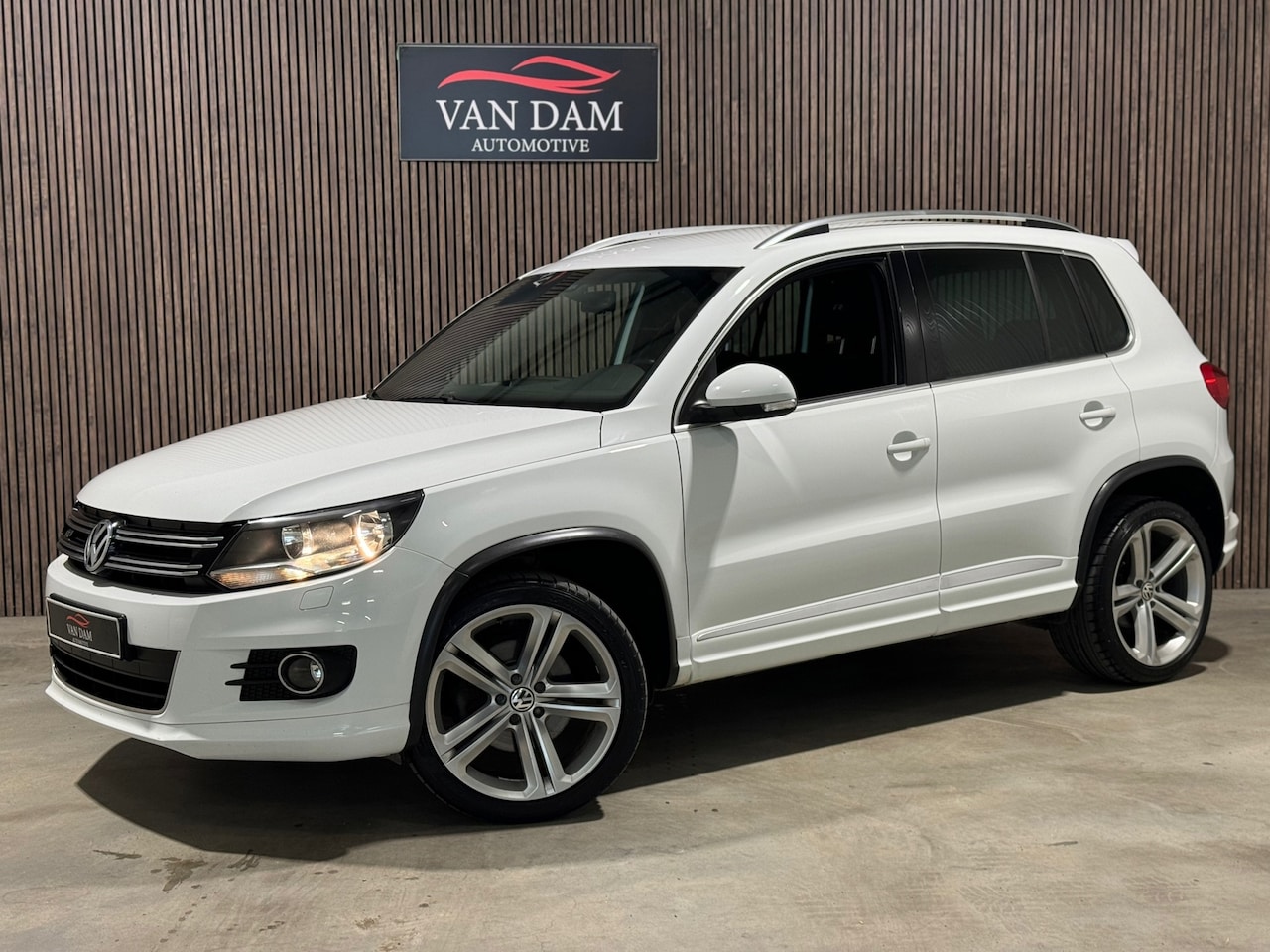 Volkswagen Tiguan - 1.4 TSI R-Line 4Motion 2014 CAMERA CRUISE - AutoWereld.nl