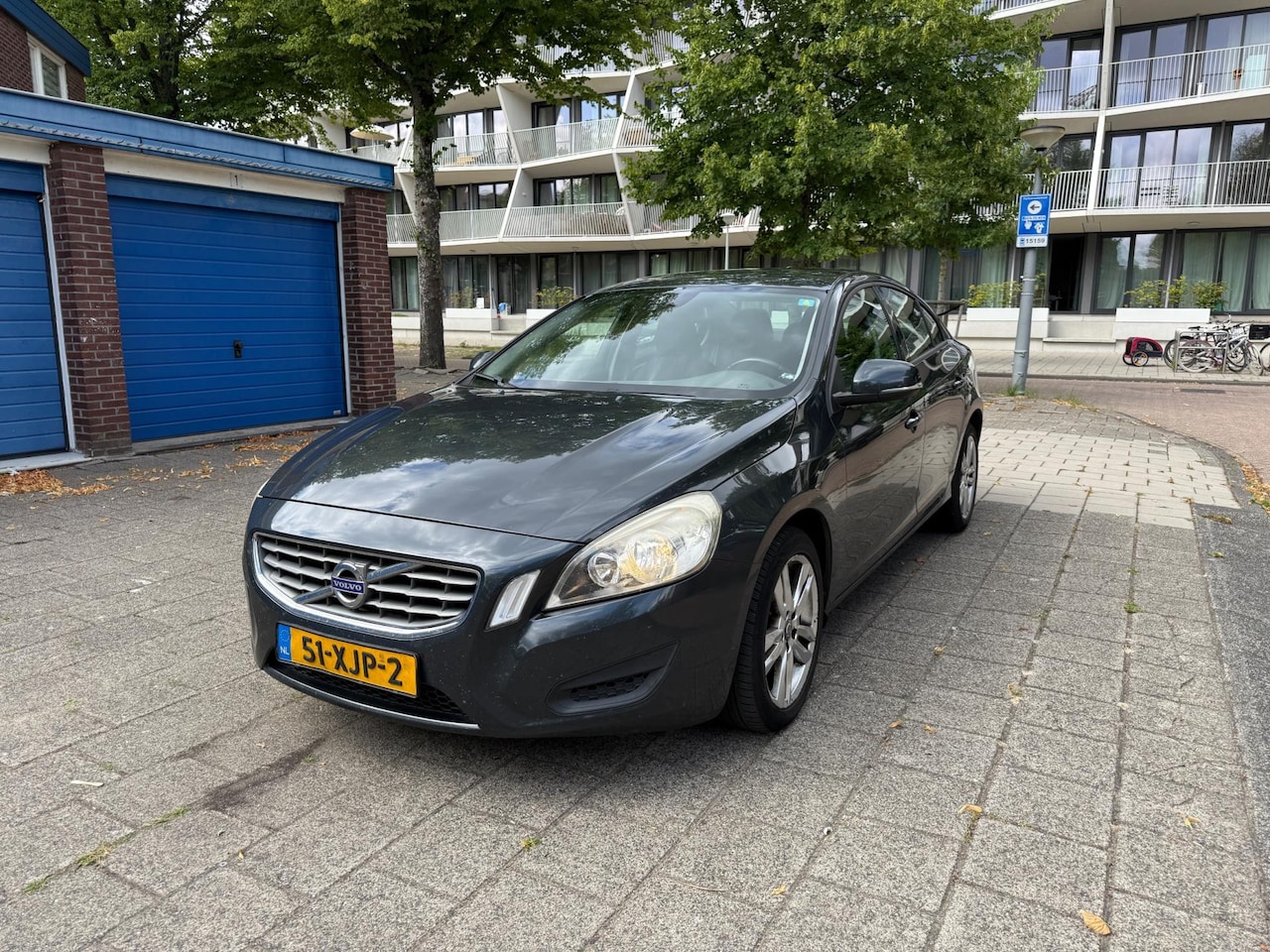 Volvo S60 - 1.6 T3 Kinetic Dealer Onderhouden NW APK - AutoWereld.nl