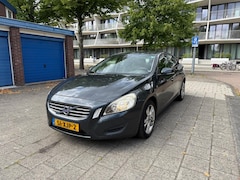 Volvo S60 - 1.6 T3 Kinetic Dealer Onderhouden NW APK
