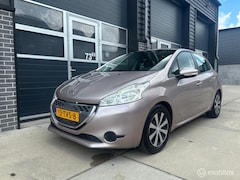 Peugeot 208 - 1.4 e-HDi APK NAP Airco Automaat Parkeersensoren