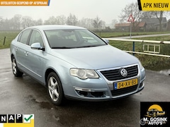 Volkswagen Passat - 2.0 FSI Trekhaak Airco Apk nieuw