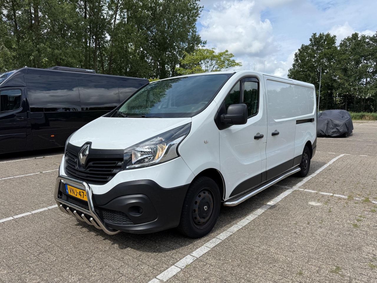 Renault Trafic - 1.6 dCi 95 T30 L2H1 Générique Euro 6 3pers Airco Cruise - AutoWereld.nl