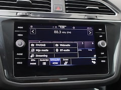 Volkswagen Tiguan - 1.5 TSI Life Business | 150 PK | Automaat | achterklep elektrisch bed. | Achteruitrijcamer