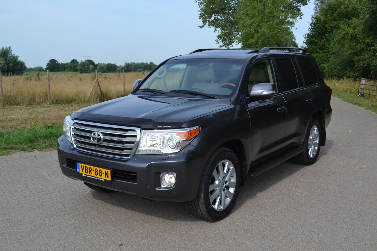Toyota Land Cruiser V8 - 4.5 V8 D-4D Executive Standard Roof Window Van 4.5 V8 D-4D Executive Standard Roof Window Van - AutoWereld.nl