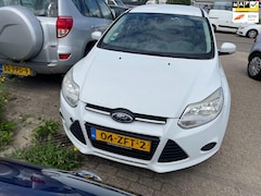 Ford Focus Wagon - 1.6 TDCI ECOnetic Lease Trend achter uit versnelling werkt niet