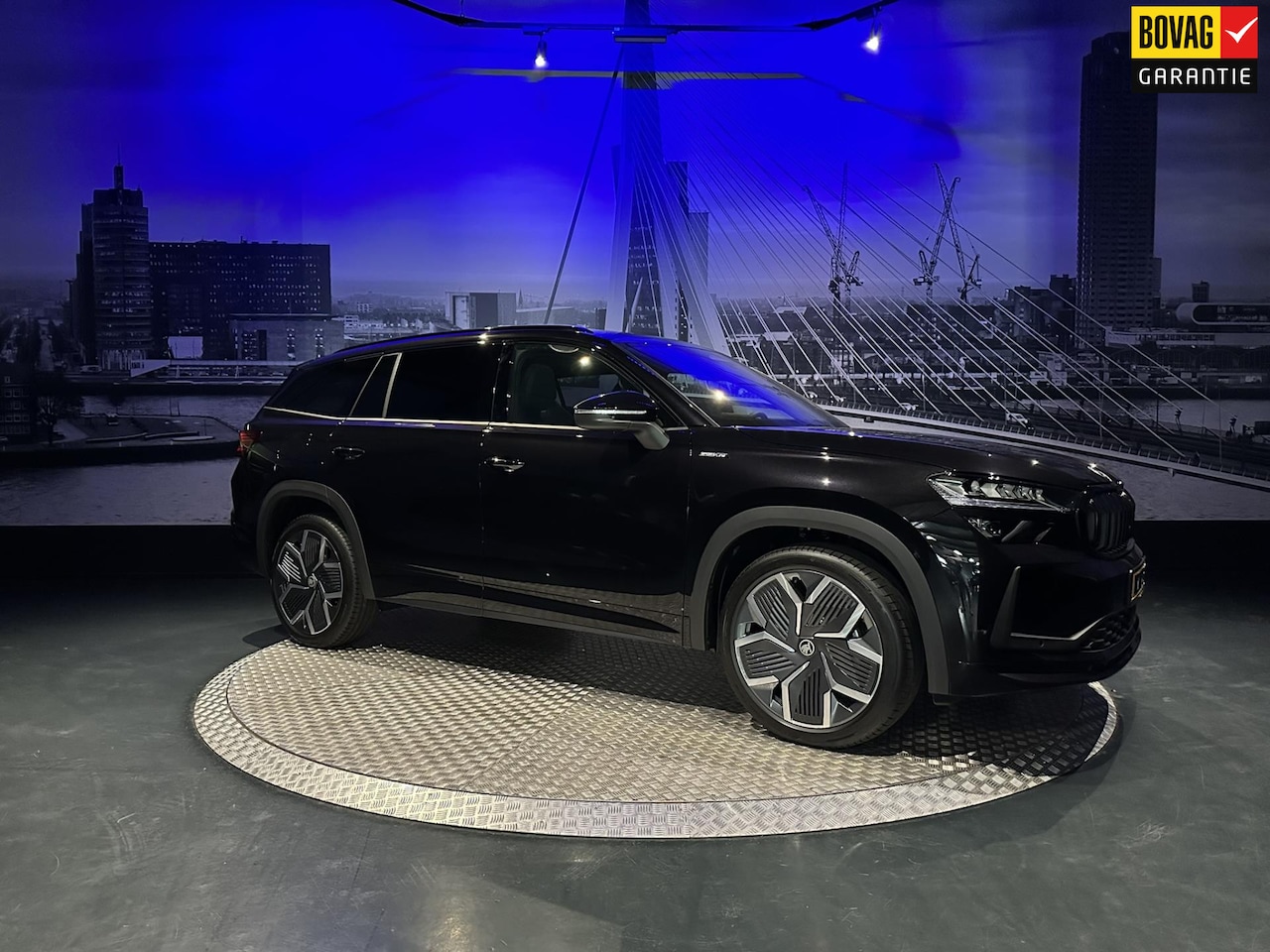 Skoda Kodiaq - 1.5 TSI PHEV Sportline Business NIEUW!! *Pano*Trekhaak*20 Inch* - AutoWereld.nl