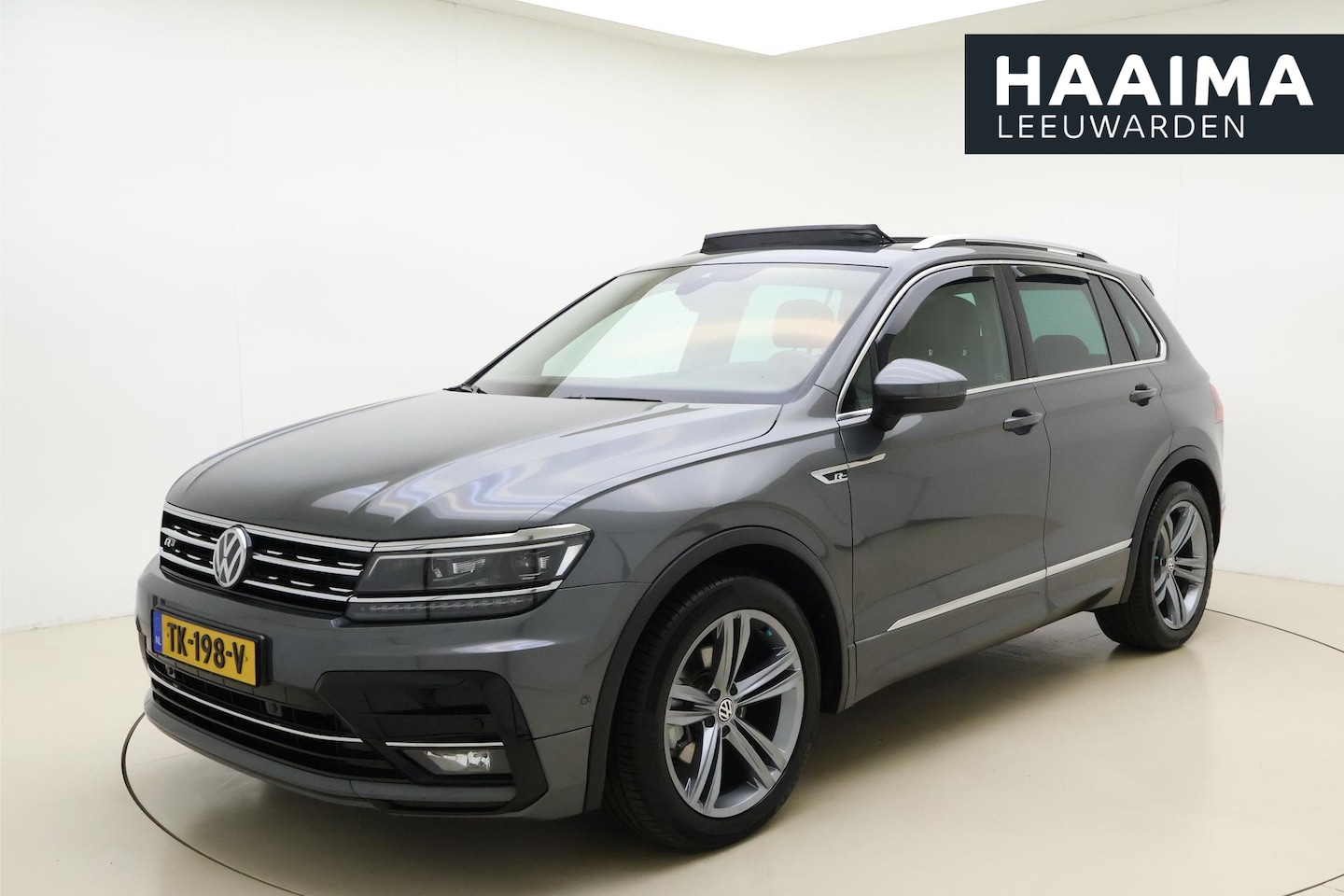 Volkswagen Tiguan - 1.4 TSI 4Motion Highline Business R 150pk | Automaat | Panoramadak | Elektrische Achterkle - AutoWereld.nl