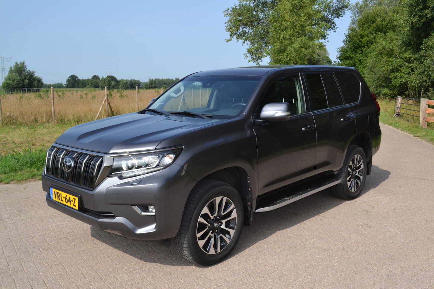 Toyota Land Cruiser - 2.8 D-4D-F Professional Window Van 2.8 D-4D-F Professional Window Van - AutoWereld.nl