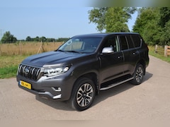 Toyota Land Cruiser - 2.8 D-4D-F Professional Window Van