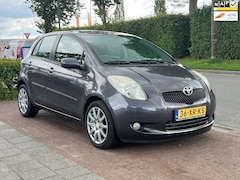 Toyota Yaris - 1.3 VVTi Sol *LEDER| NWE APK