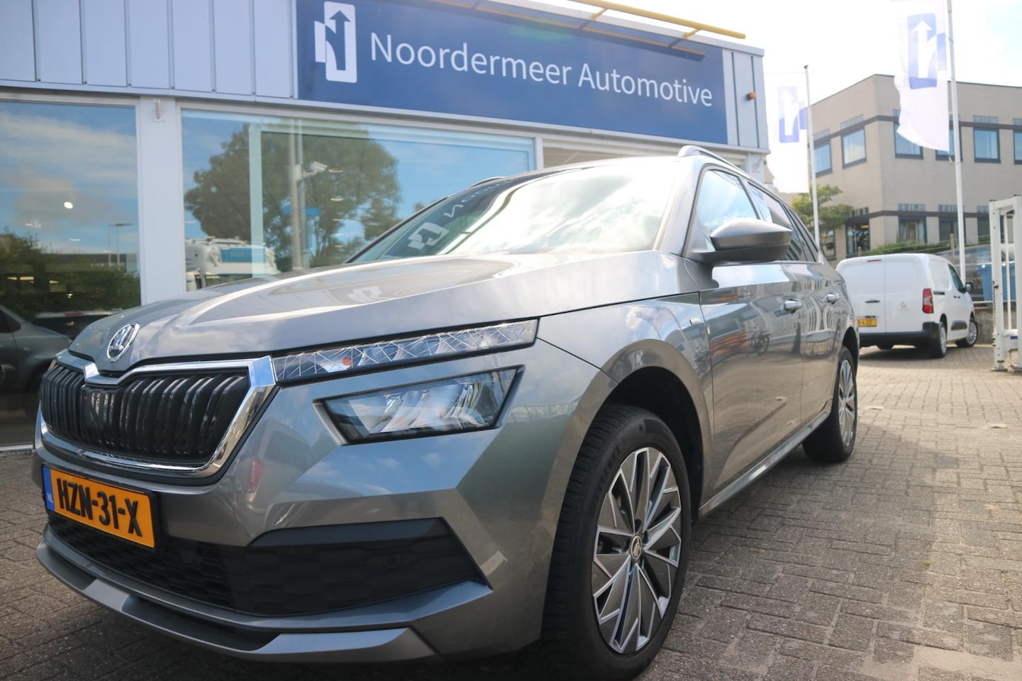 Skoda Kamiq - 1.0 TSI Sport Business tour / navigatie / app / automaat / virtual cockpit - AutoWereld.nl