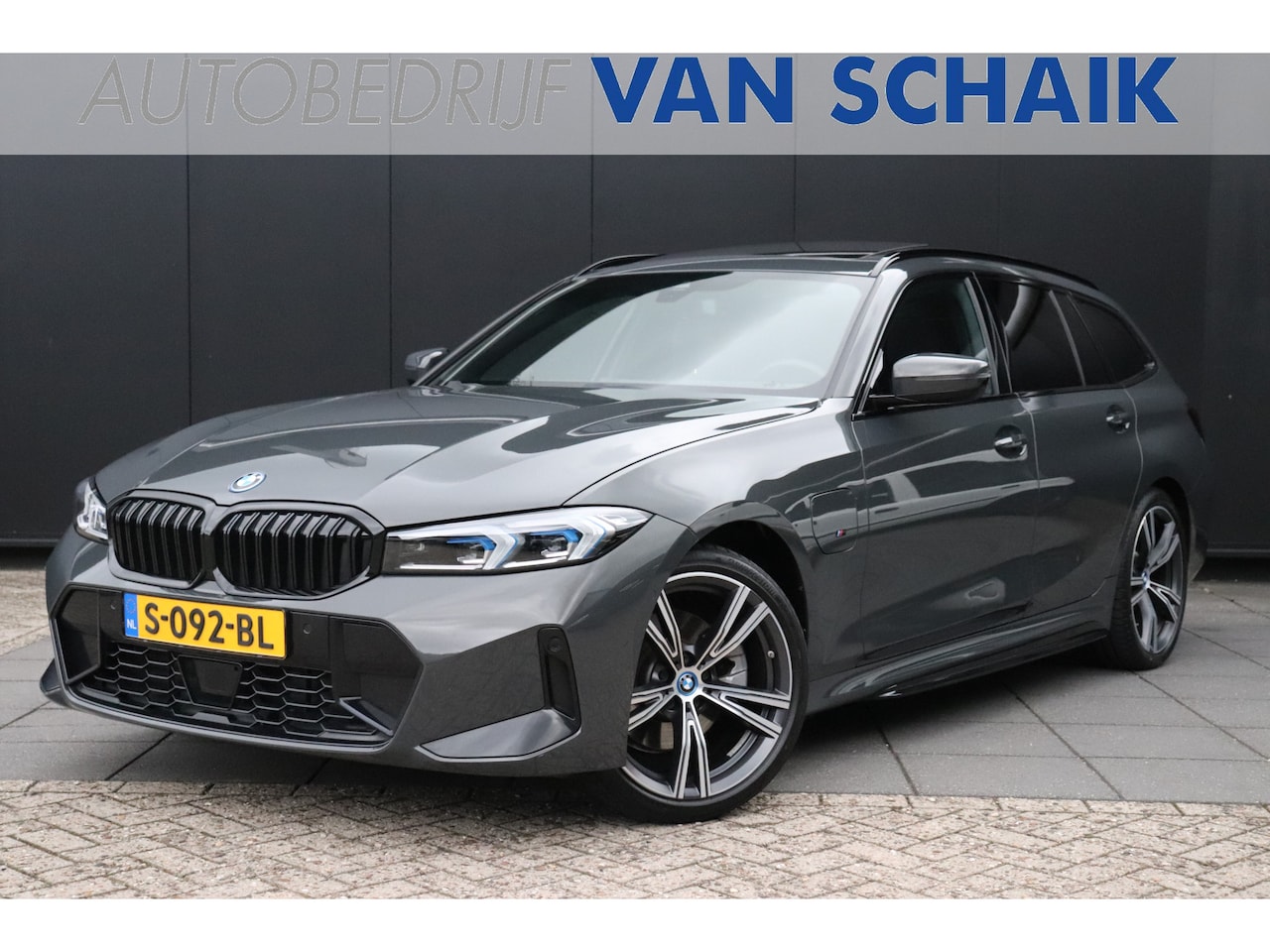 BMW 3-serie Touring - 330e M-SPORT | HEAD-UP | PANO-DAK | TREKHAAK | LIVE COCKPIT PRO - AutoWereld.nl
