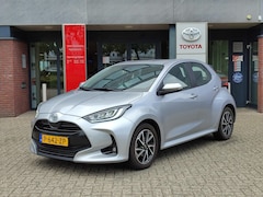 Toyota Yaris - 1.5 VVT-i DYNAMIC 125PK NAVI 4S-BANDEN CAMERA KEYLESS 16'' LM-VELGEN CAMERA AD-CRUISE AIRC