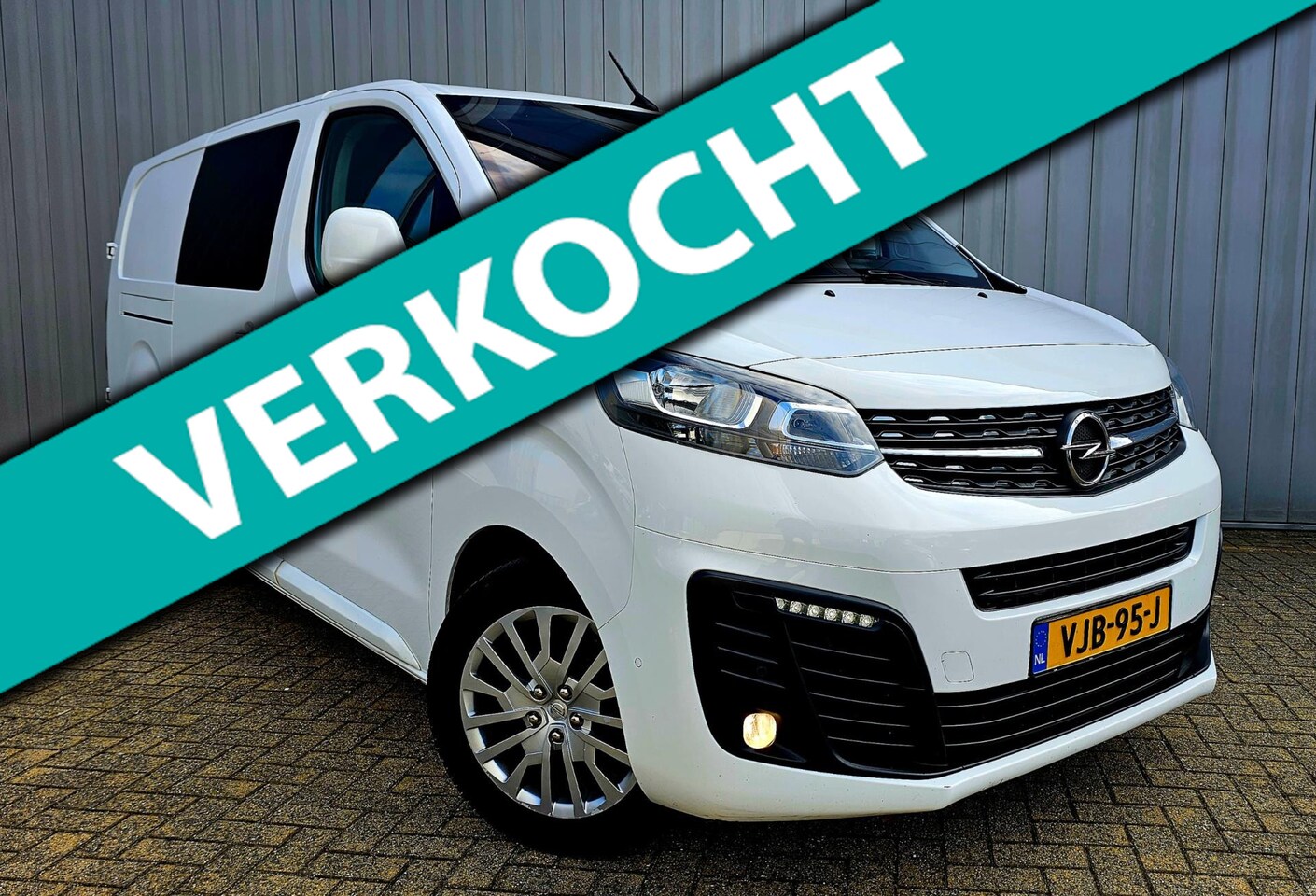 Opel Vivaro - 2.0 CDTI L3H1 DC Innovation 2.0 CDTI L3H1 DC Innovation - AutoWereld.nl