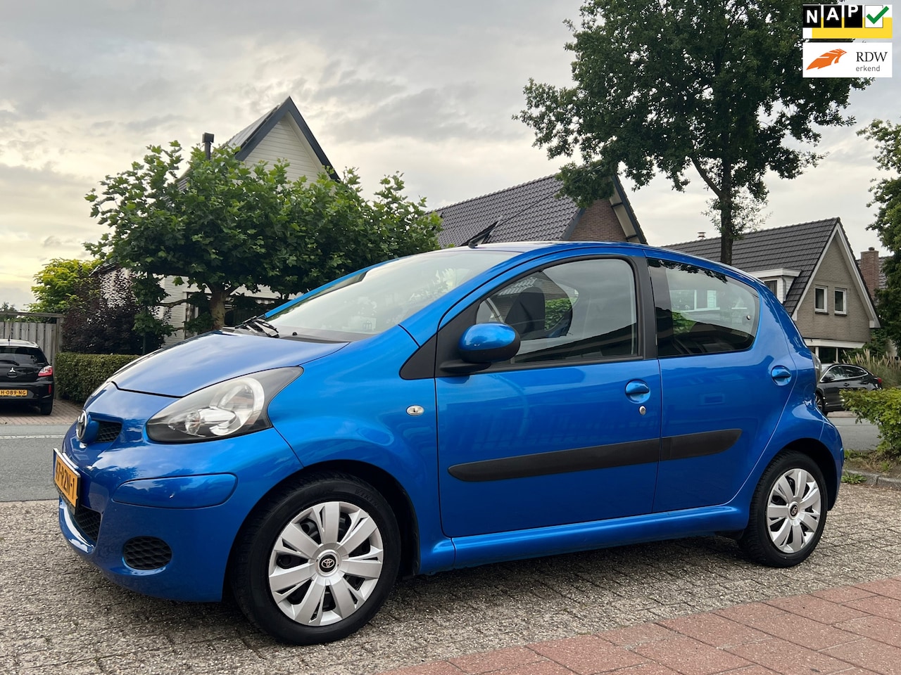 Toyota Aygo - 1.0-12V Comfort Airco AUTO-NAP APK 9-2026!! - AutoWereld.nl