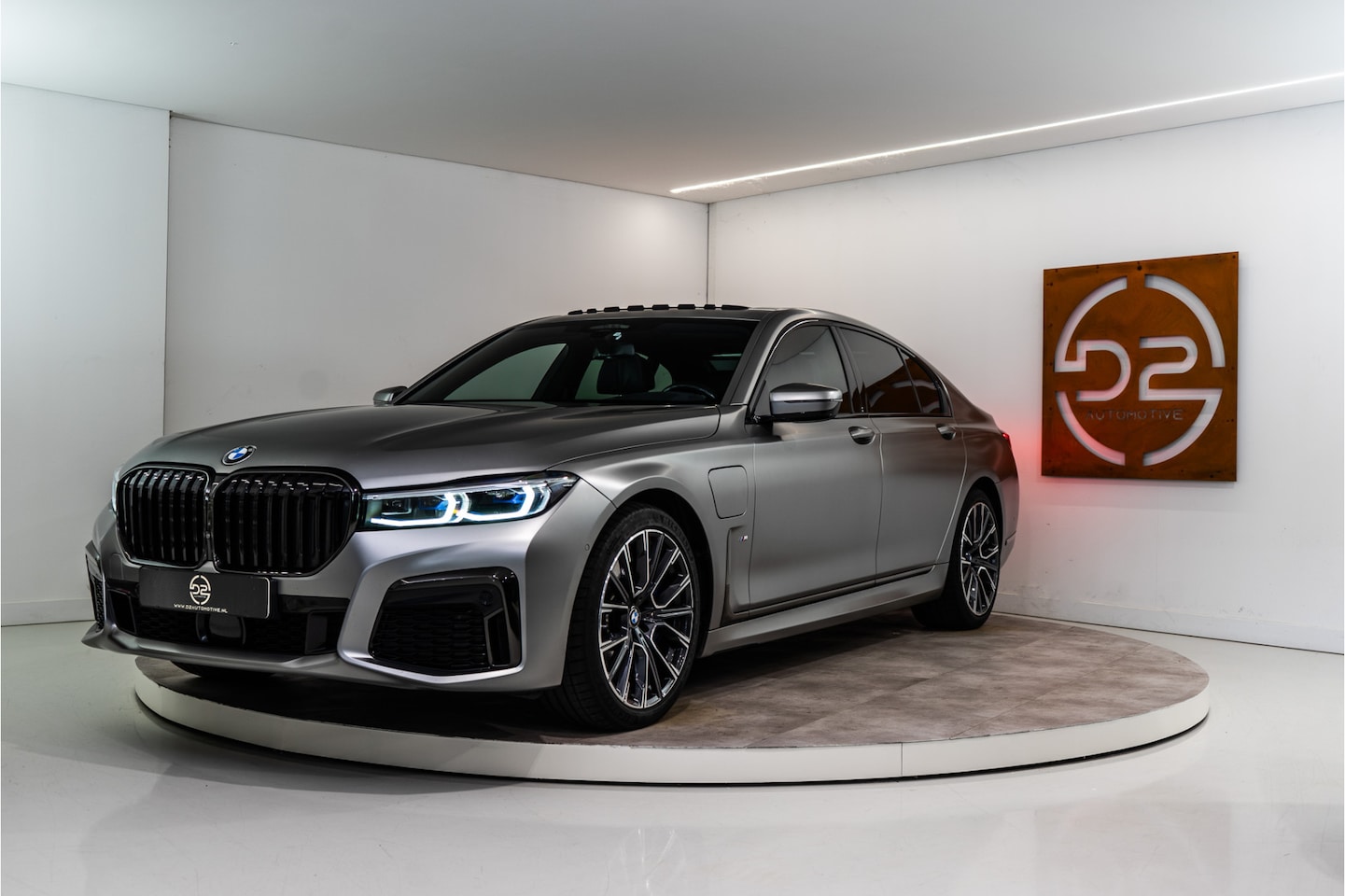 BMW 7-serie - 745e High Executive M-Sport 394PK | Frozen | Pano | Sfeer | Softclose | Laser | 12 MND Gar - AutoWereld.nl