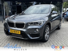 BMW X1 - sDrive20i Automaat/Panoramadak/Cruise/Leder/Trekhaak